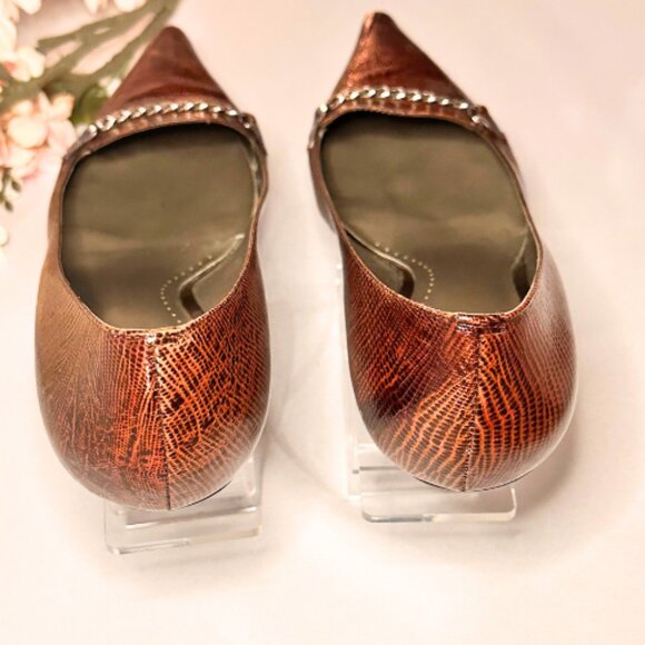 Vintage BCBGirls Low Heels - Picture 7 of 9